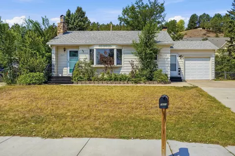 1621 38th St, Rapid City, SD 57702