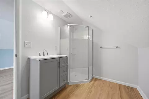 Bath - 8 Parkdale Ave, Lead, SD 57754 photo 2 of 2