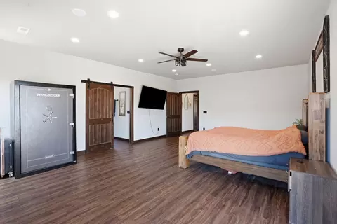 Bedroom - 20258 Avalanche Rd, Whitewood, SD 57793 photo 2 of 6
