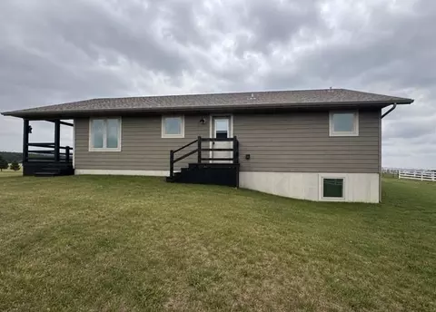Exterior - 11593 War Bonnet Rd, Custer, SD 57730 photo 2 of 7