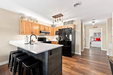 Kitchen - 21097 Stewart Slope Rd, Lead, SD 57754 photo 1 of 2