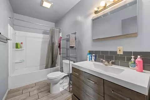 Bath - 8 Baltimore St, Lead, SD 57754 photo 1 of 2
