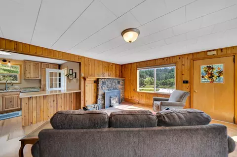 Living - 24669 Us Highway 16, Custer, SD 57730 photo 4 of 4