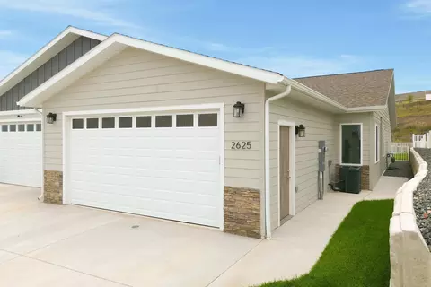2625 Hennessy Dr, Rapid City, SD 57701