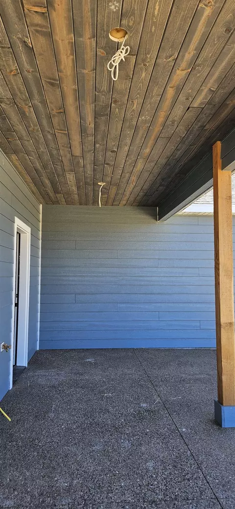 Exterior - 242 Stone Hl, Custer, SD 57730 photo 6 of 7