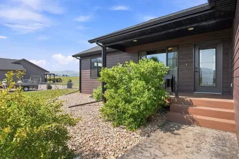 1011 Mac Ln, Spearfish, SD 57783 photo 2