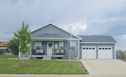 Exterior - 719 Zenith St, Belle Fourche, SD 57717 photo 4 of 5