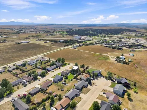 View/Area - 719 Zenith St, Belle Fourche, SD 57717 photo 3 of 4