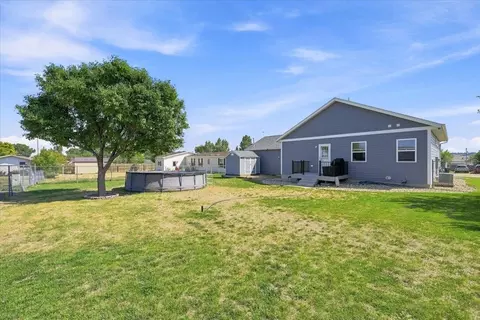 Exterior - 719 Zenith St, Belle Fourche, SD 57717 photo 5 of 5