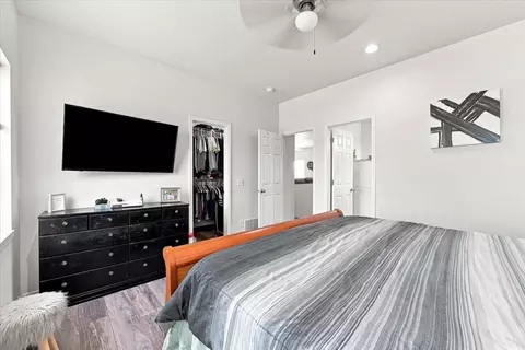 Bedroom - 719 Zenith St, Belle Fourche, SD 57717 photo 2 of 4