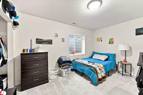 Bedroom - 719 Zenith St, Belle Fourche, SD 57717 photo 3 of 4