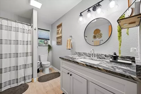 Bath - 12315 Antler Rd, Whitewood, SD 57793 photo 2 of 5