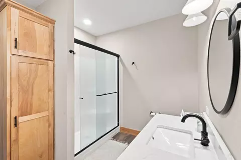 Bath - 11263 Westwind Ct, Lead, SD 57754 photo 1 of 4