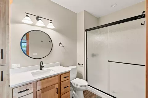 Bath - 11263 Westwind Ct, Lead, SD 57754 photo 4 of 4