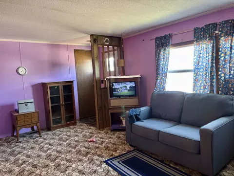 Living - 501 C St, Edgemont, SD 57735 photo 2 of 2