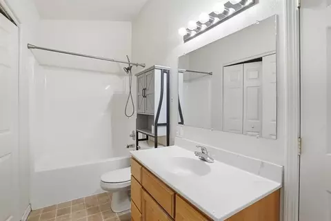 Bath - 910 Heritage Dr, Spearfish, SD 57783 photo 2 of 2