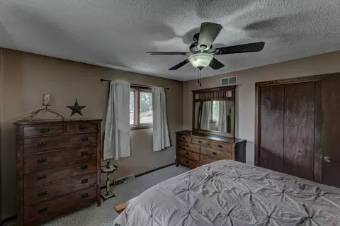 Bedroom - 3 Pioneer Ln, Spearfish, SD 57783 photo 5 of 9