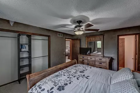 Bedroom - 3 Pioneer Ln, Spearfish, SD 57783 photo 3 of 9
