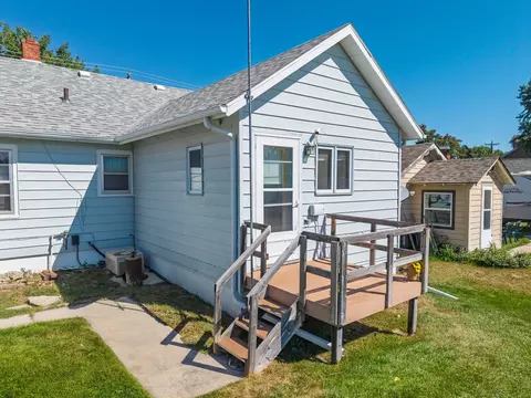 Exterior - 620 Lawrence St, Belle Fourche, SD 57717 photo 5 of 6