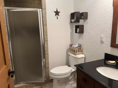 Bath - 605 1st Ave, Bison, SD 57620 photo 3 of 4