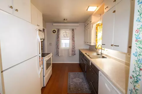 Kitchen - 2067 11th Ave, Belle Fourche, SD 57717 photo 1 of 2