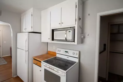 Kitchen - 2067 11th Ave, Belle Fourche, SD 57717 photo 2 of 2