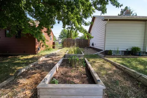 Exterior - 2067 11th Ave, Belle Fourche, SD 57717 photo 6 of 6
