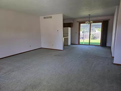 Living - 308 Oriole Dr, Spearfish, SD 57783 photo 1 of 2