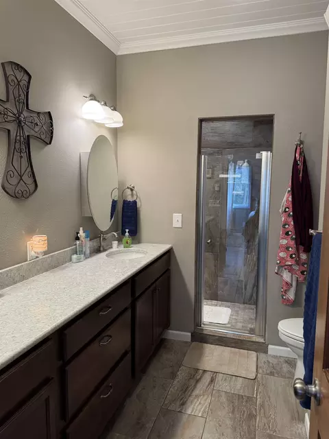Bath - 20786 Mountain Ct, Sturgis, SD 57785 photo 1 of 3
