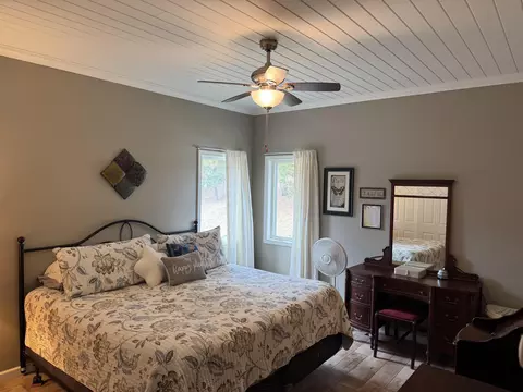 Bedroom - 20786 Mountain Ct, Sturgis, SD 57785 photo 2 of 5