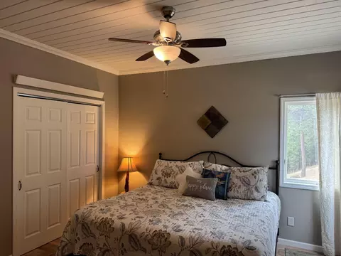 Bedroom - 20786 Mountain Ct, Sturgis, SD 57785 photo 1 of 5