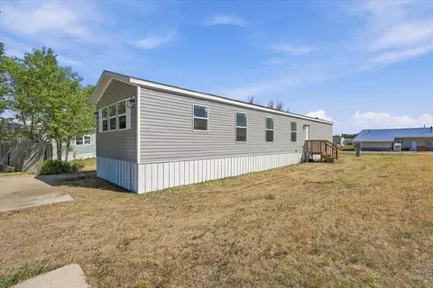 Exterior - 314 Summit St, Belle Fourche, SD 57717 photo 2 of 3