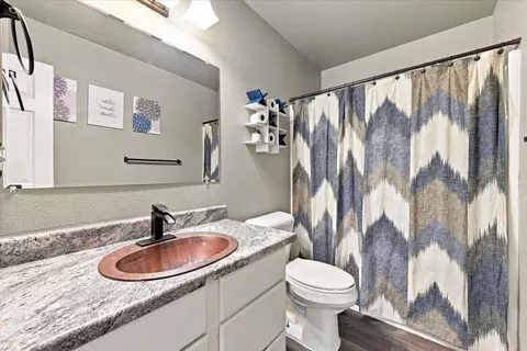 Bath - 1836 Iron Horse Loop, Spearfish, SD 57783 photo 1 of 3