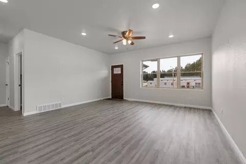 Living - 956 Ponderosa St, Custer, SD 57730 photo 3 of 4