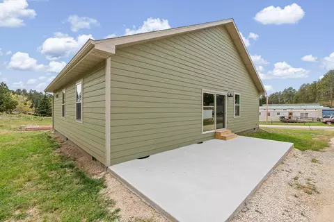 Exterior - 956 Ponderosa St, Custer, SD 57730 photo 4 of 7