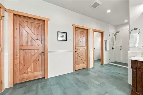 Entry Way - 7100 Centennial Rd, Spearfish, SD 57783 photo 2 of 2