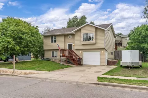 1013 Ziebach St, Rapid City, SD 57703