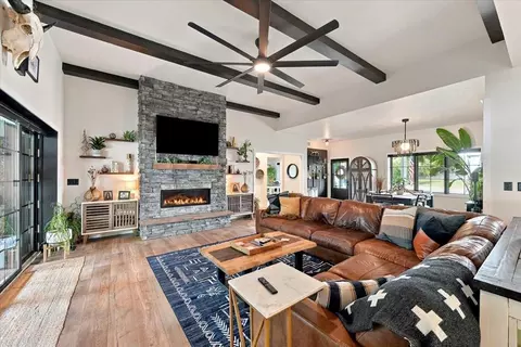 Living - 620 Bridgewater Ct, Spearfish, SD 57783 photo 3 of 4