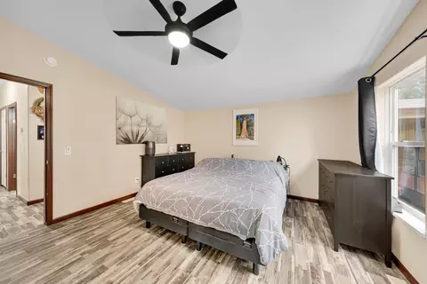 Bedroom - 25555 Highway 385, Custer, SD 57730 photo 1 of 4