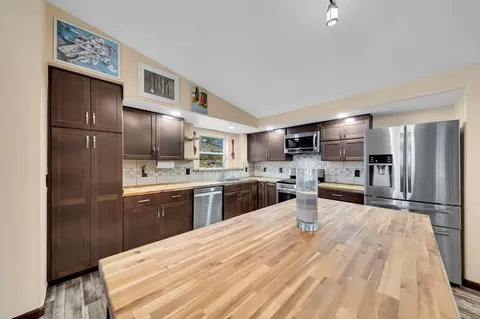 Kitchen - 25555 Highway 385, Custer, SD 57730 photo 2 of 3