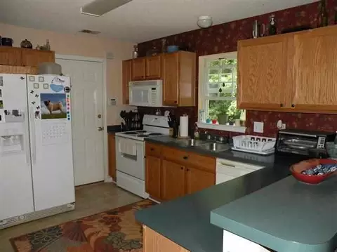 29 E Morningside Dr, Bluffton, SC 29910 photo 3