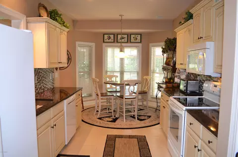 2 Coventry Ct, Bluffton, SC 29910 photo 5
