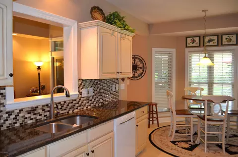 2 Coventry Ct, Bluffton, SC 29910 photo 6
