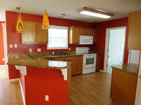 6 Pine Needle Ct, Bluffton, SC 29910 photo 3