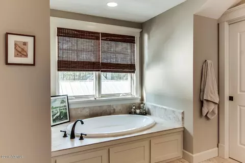 33 Tabby Shell Rd, Bluffton, SC 29910 photo 13