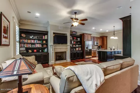 33 Tabby Shell Rd, Bluffton, SC 29910 photo 5