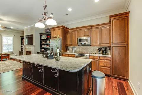 33 Tabby Shell Rd, Bluffton, SC 29910 photo 8
