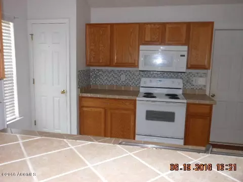 58 Sandy Pointe Dr, Bluffton, SC 29910 photo 3