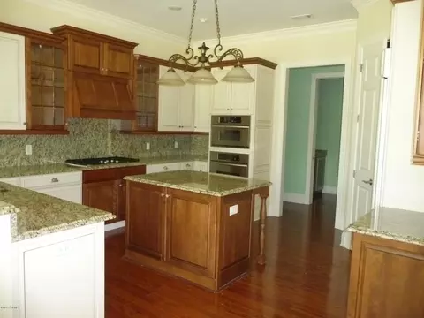 35 Colleton River Dr, Bluffton, SC 29910 photo 3