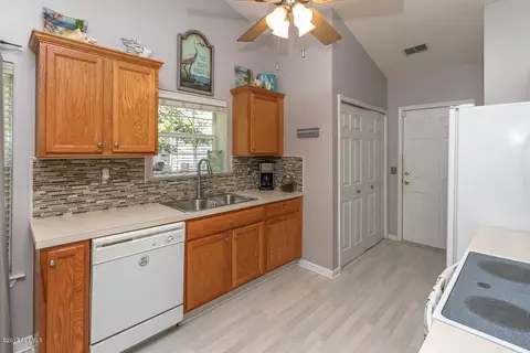577 Mill St, Bluffton, SC 29910 photo 10
